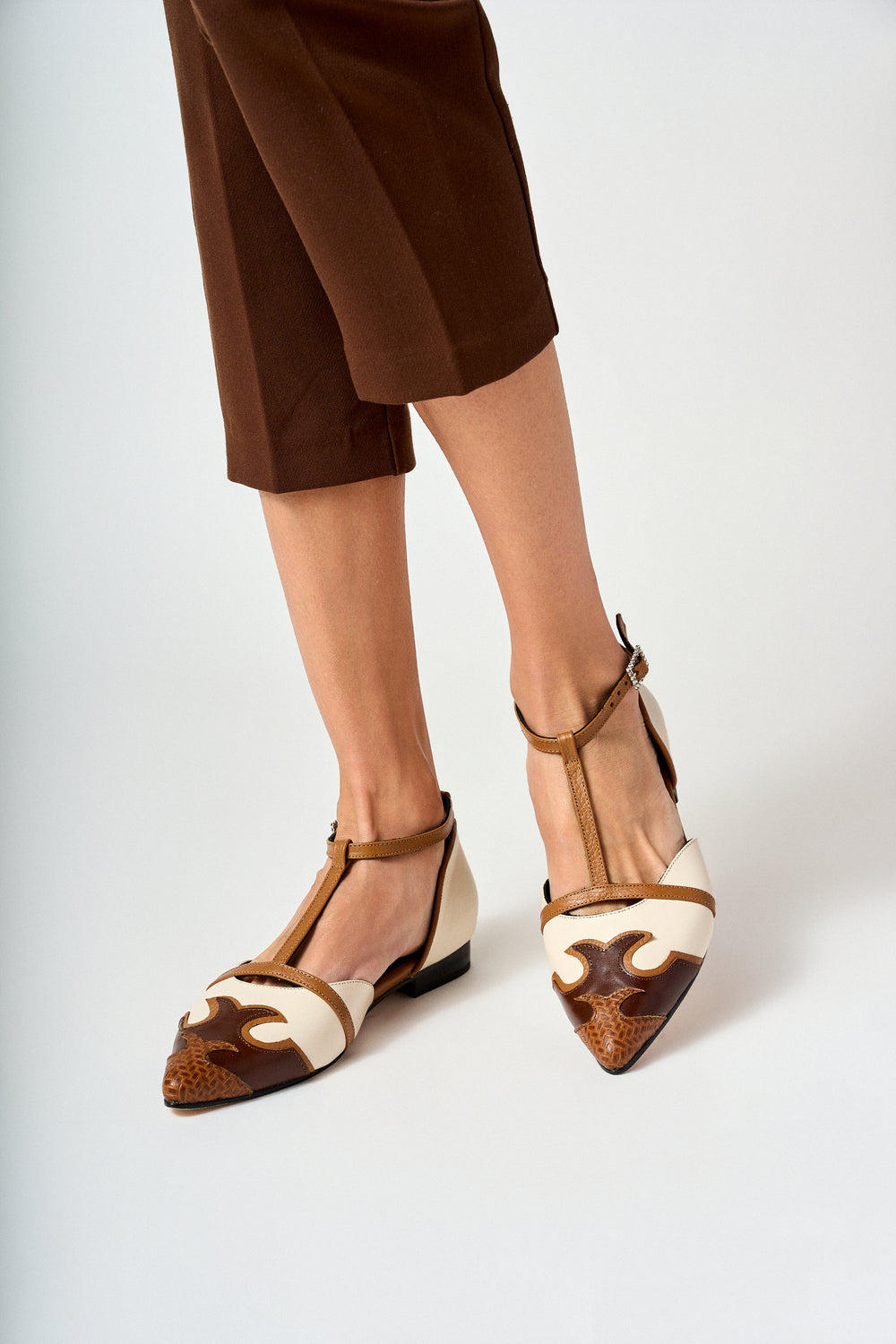 SANDALIA ATLAS CREMA