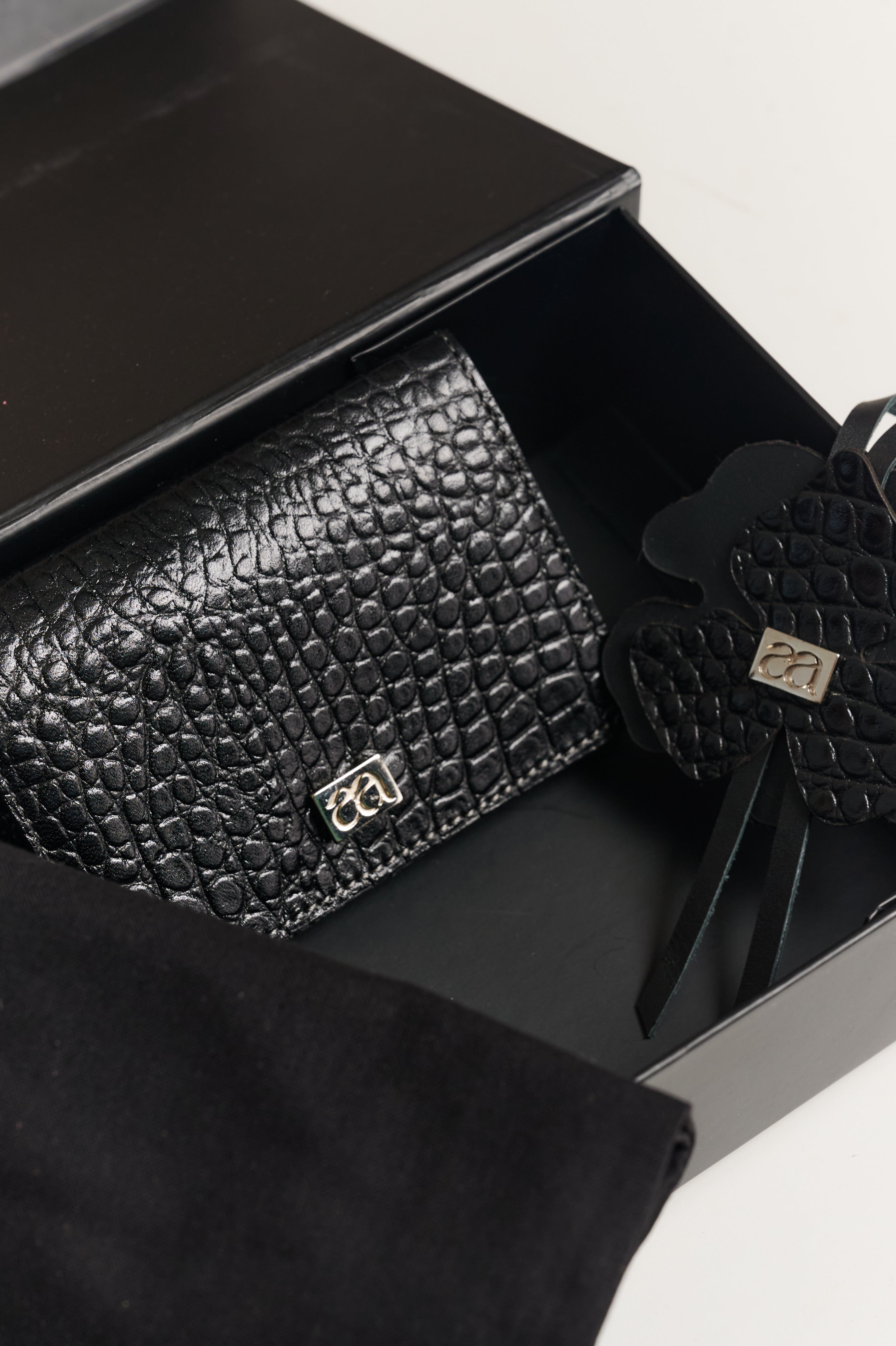 SET DLM NEGRO