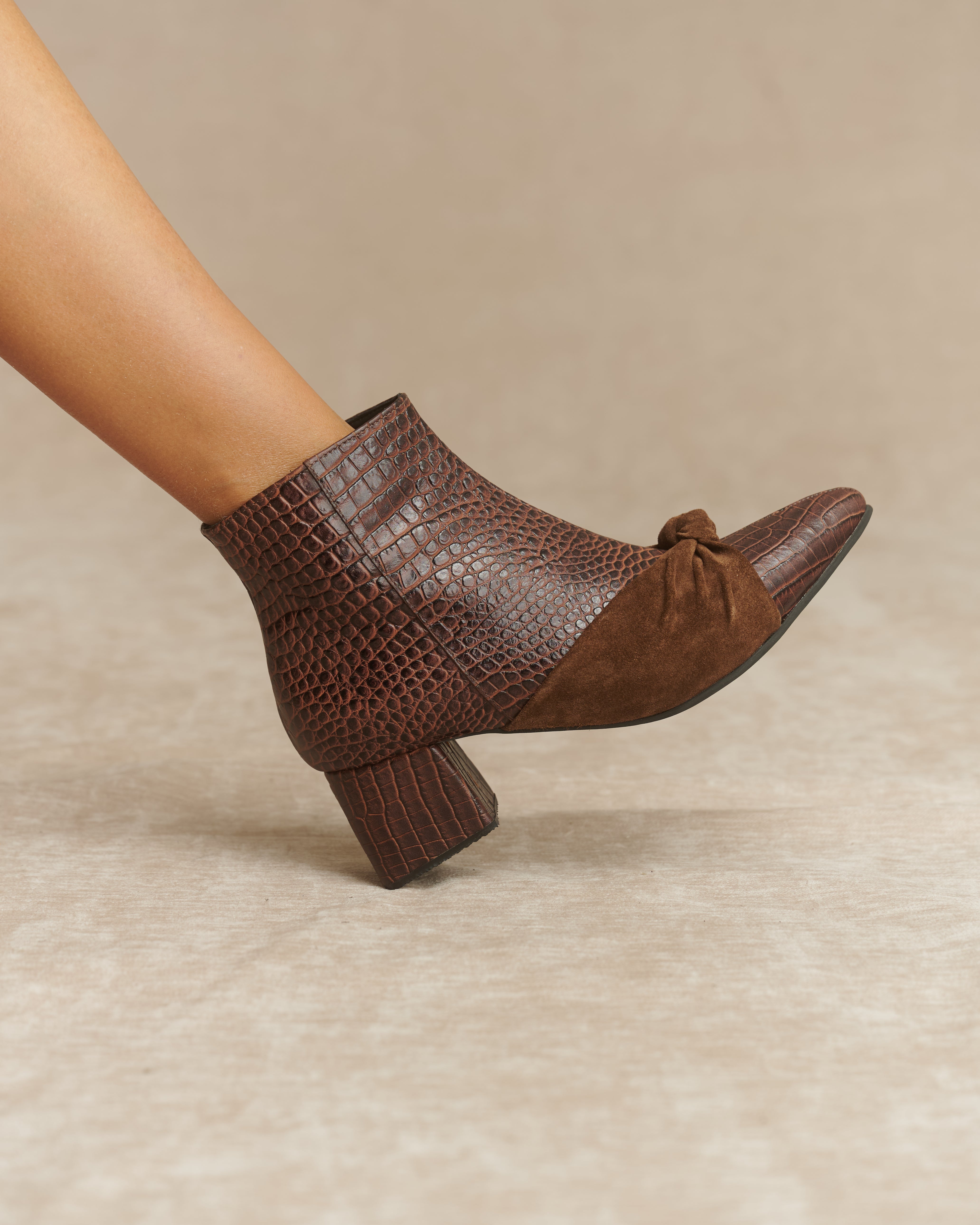 BOTIN PIANA CUERO CHOCOLATE